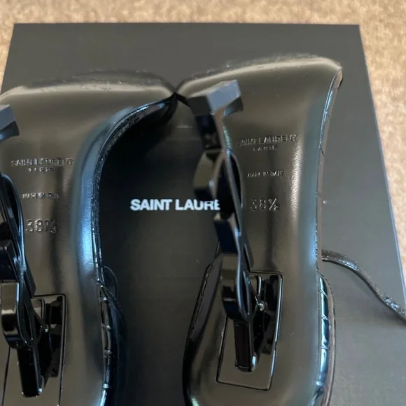 YSL OPYUM SANDALS IN CROCODILE-EMBOSSED LEATHER BLACK - Picture 6 of 10